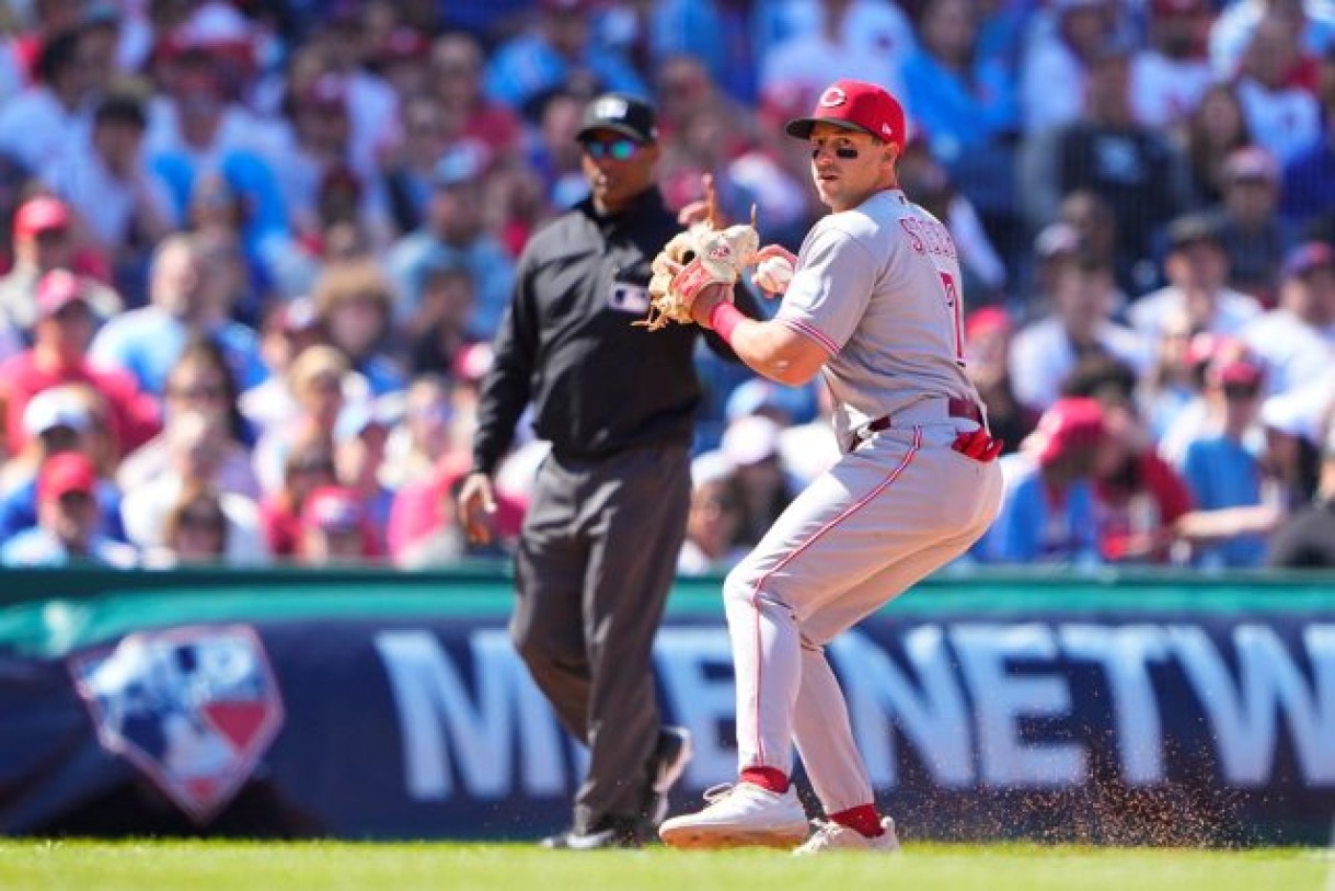 Spencer Steer - Fantasy Baseball Rankings, Draft Sleepers, MLB News