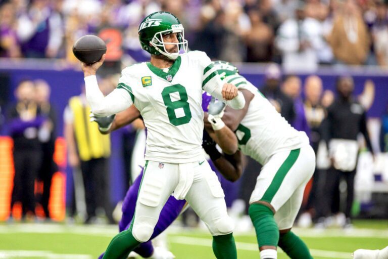 Aaron Rodgers - Fantasy Football Rankings, NFL Injury News, DFS Lineup Picks