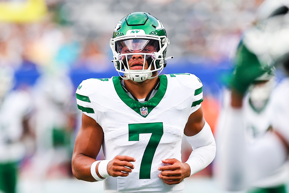 Justin Fields - Fantasy Football Rankings, Draft Sleepers, NFL Injury News