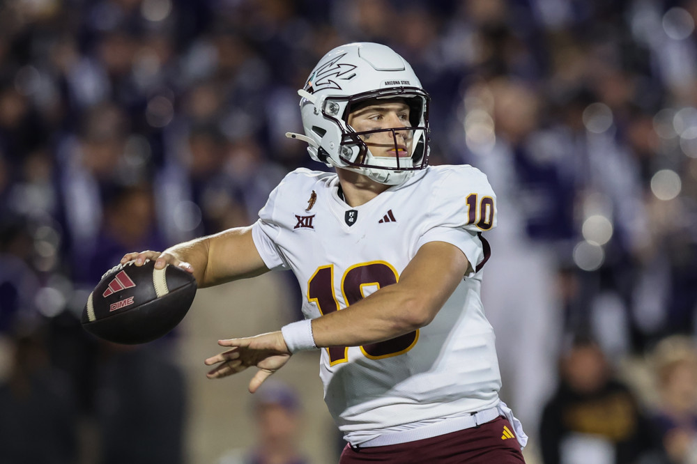 Sam Leavitt - College Football Rankings, CFB DFS Picks, NFL Draft