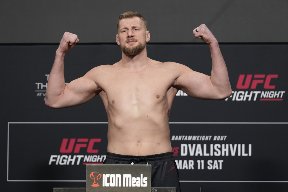 Alexander Volkov - MMA DFS Picks, UFC DFS Lineups
