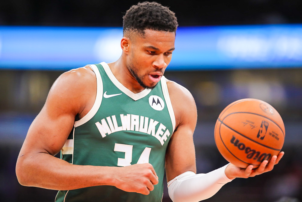 Giannis Antetokounmpo - NBA DFS Picks, Daily Fantasy Basketball Lineups
