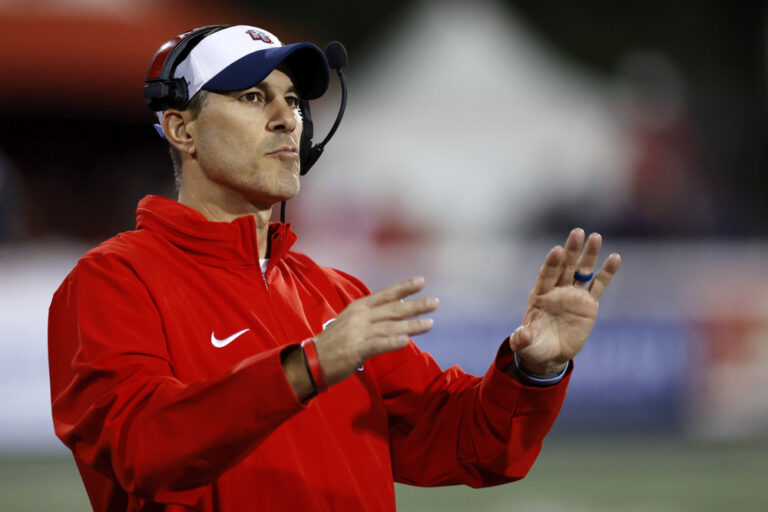 Jamey Chadwell - College Football Rankings, CFB News