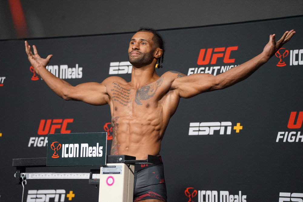 Mike Davis - UFC DFS Picks, MMA DFS Lineups