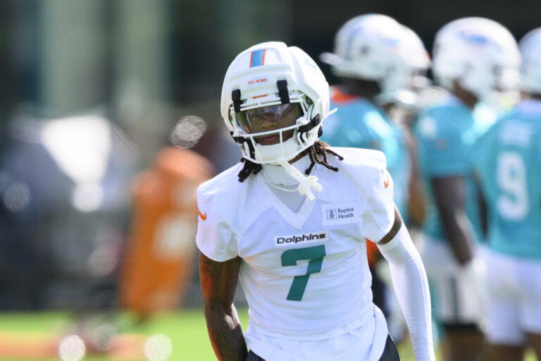 Caleb Douglas - Fantasy Football Rankings, Draft Sleepers, NFL Injury News